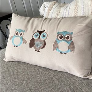 Owl accent Pillow